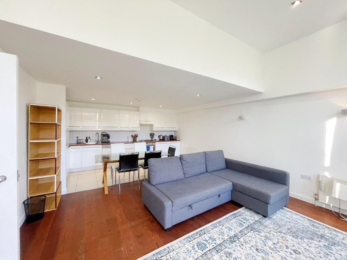 Portobello Dock Canalside Apartment ロンドン エクステリア 写真