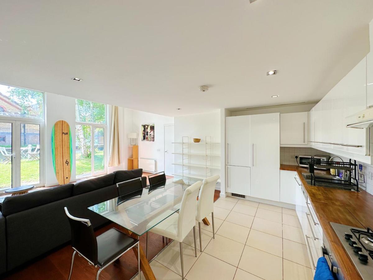 Portobello Dock Canalside Apartment ロンドン エクステリア 写真