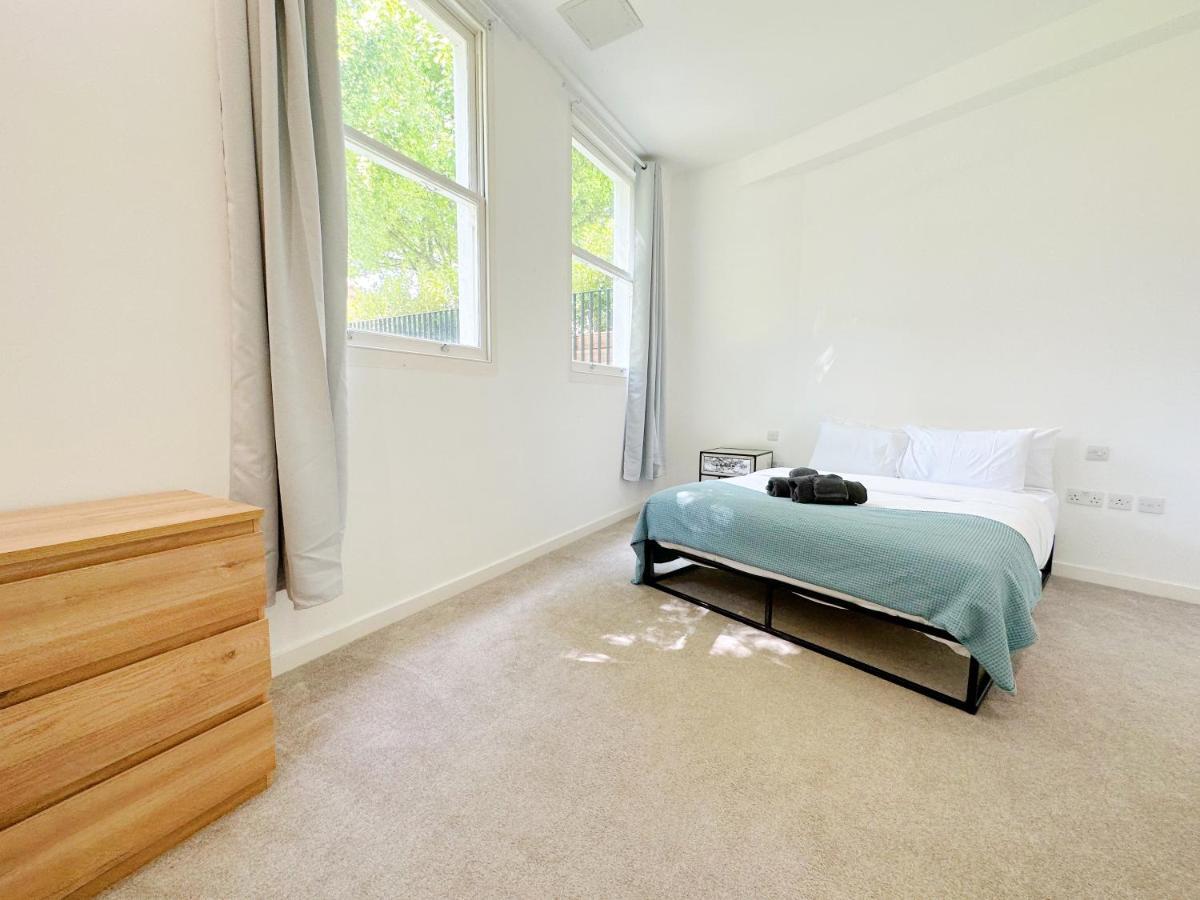 Portobello Dock Canalside Apartment ロンドン エクステリア 写真