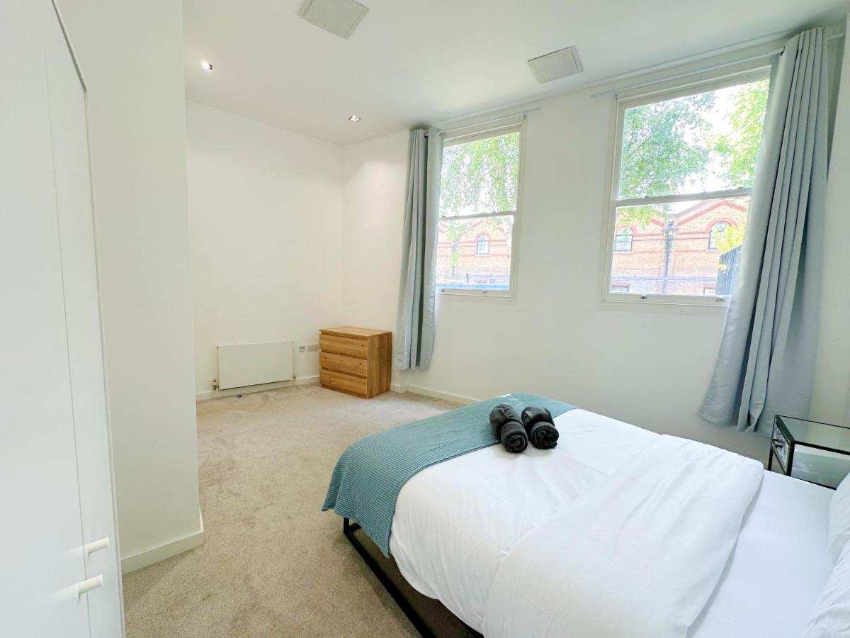 Portobello Dock Canalside Apartment ロンドン エクステリア 写真